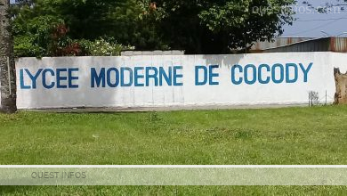 Au lycee moderne de Cocody a Abidjan les eleves regrettent lagression de lun de leurs professeurs par certains de leurs camarades