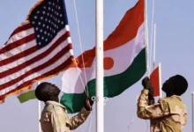 Niger des manifestants exigent le depart de larmee americaine