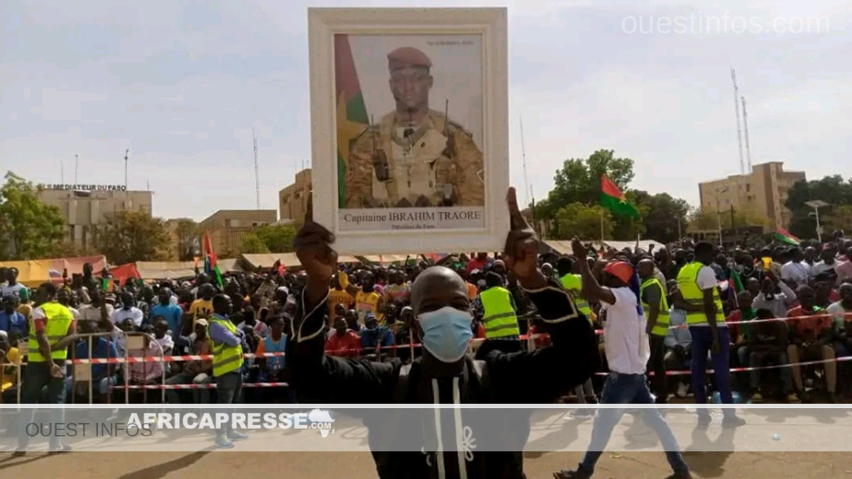 Mobilisation de soutien au capitaine Traore a Ouagadougou au Burkina Faso